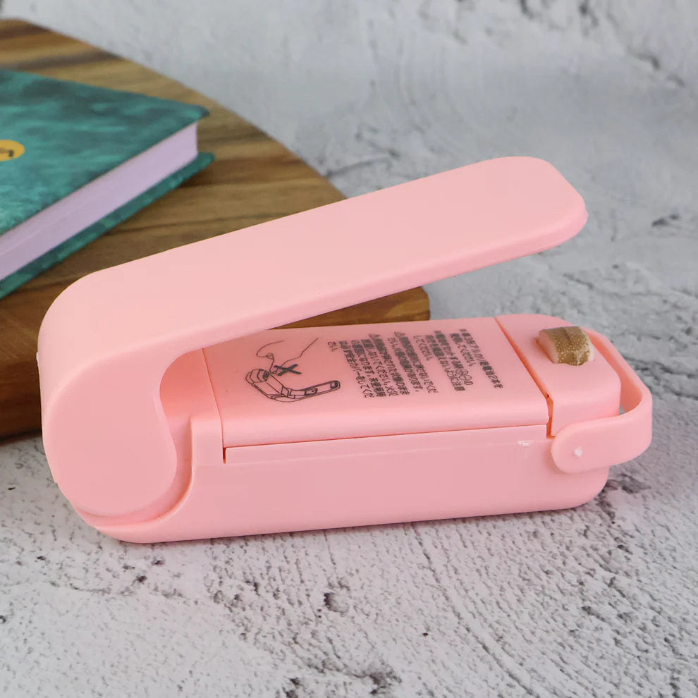 Mini Plastic Bag Sealer – Portable Heat Sealing Machine (Battery Operated / 1 Pc)